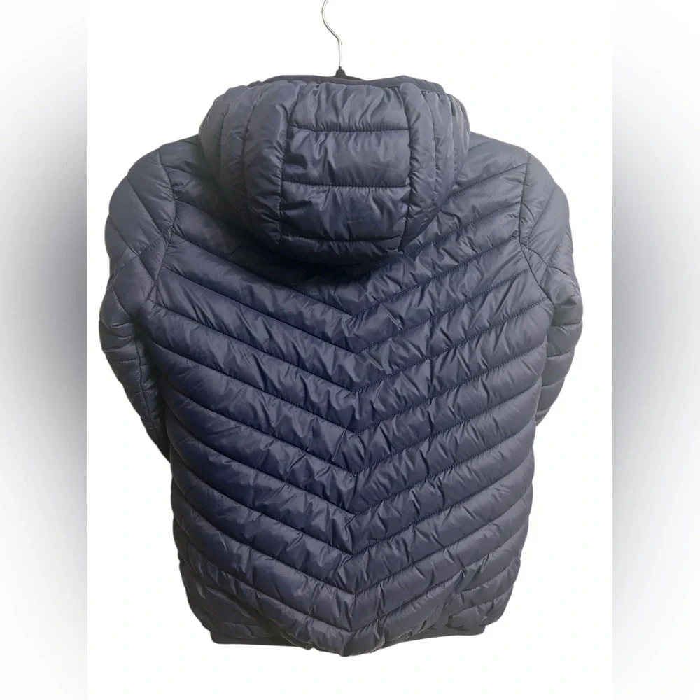 Navy Puffer Jacket with Hood. Size/6 Kids